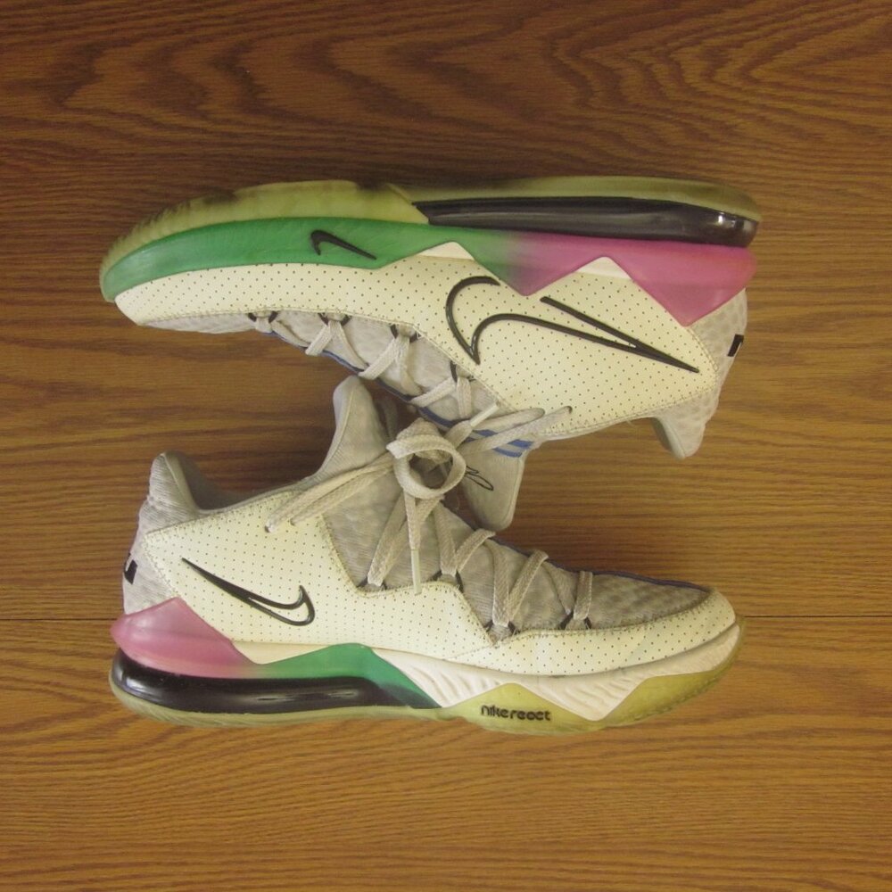 Nike Lebron XVII 17 Low Glow Iin the Dark Spruce Aura Green - Picture 2 of 6